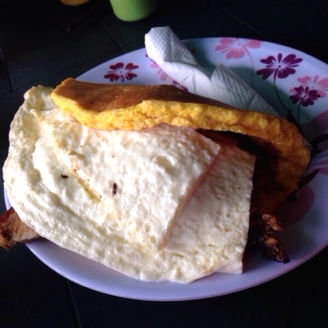 Cachapa Mixta con Pernil