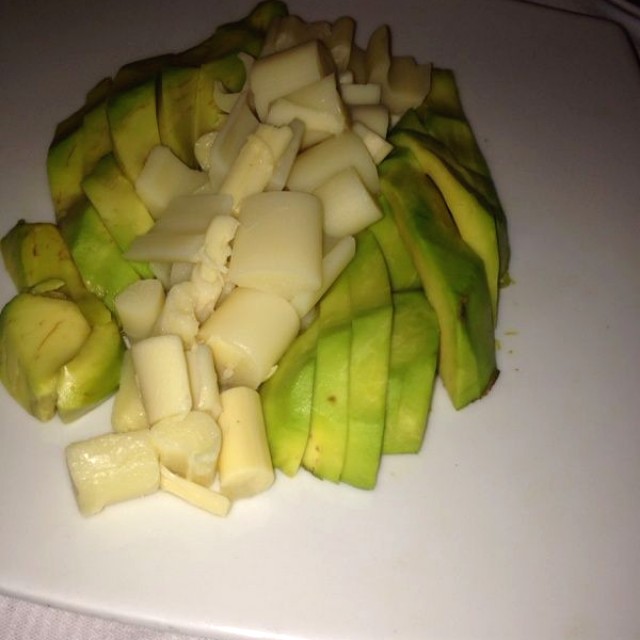 Ensalada de aguacate y palmito