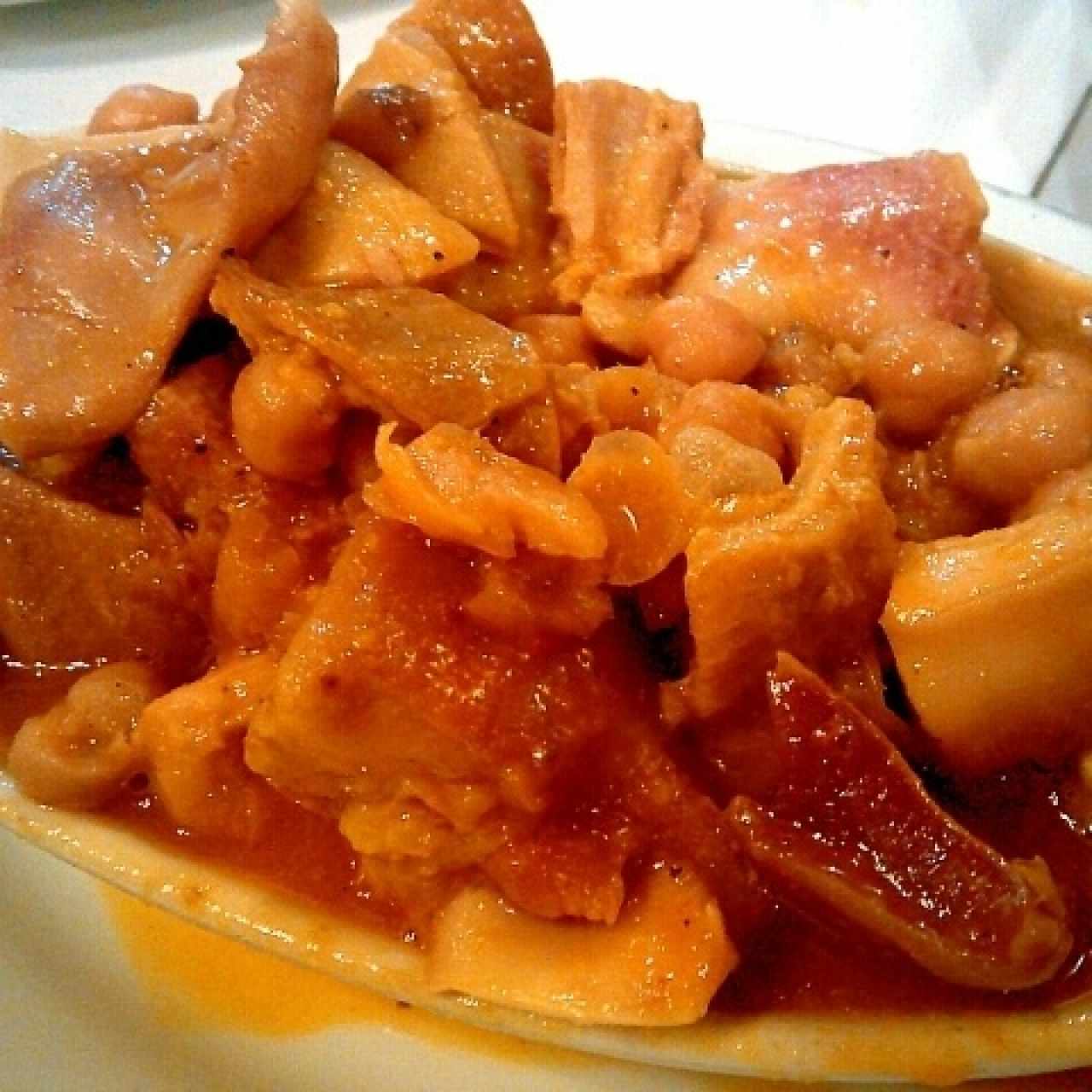 Callos a la Madrileña