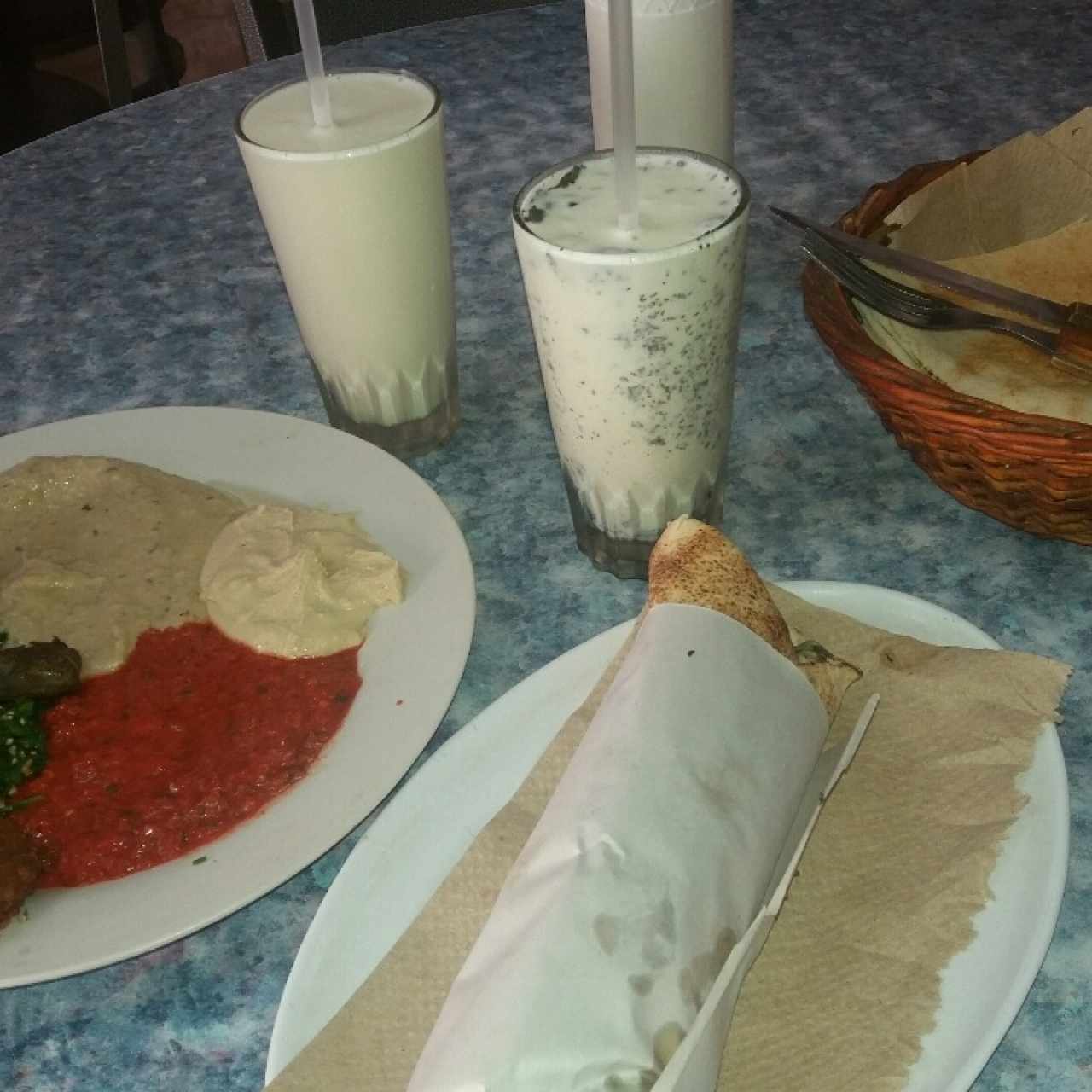 plato degustacion y sanwich misto