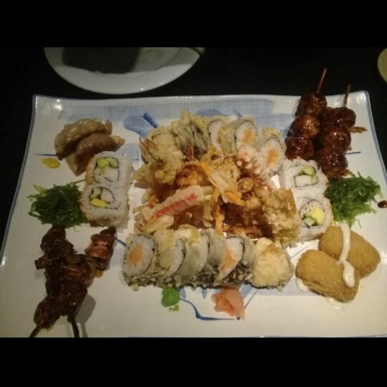 menú de 6 a 8pm de jueves a domingo para dos personas