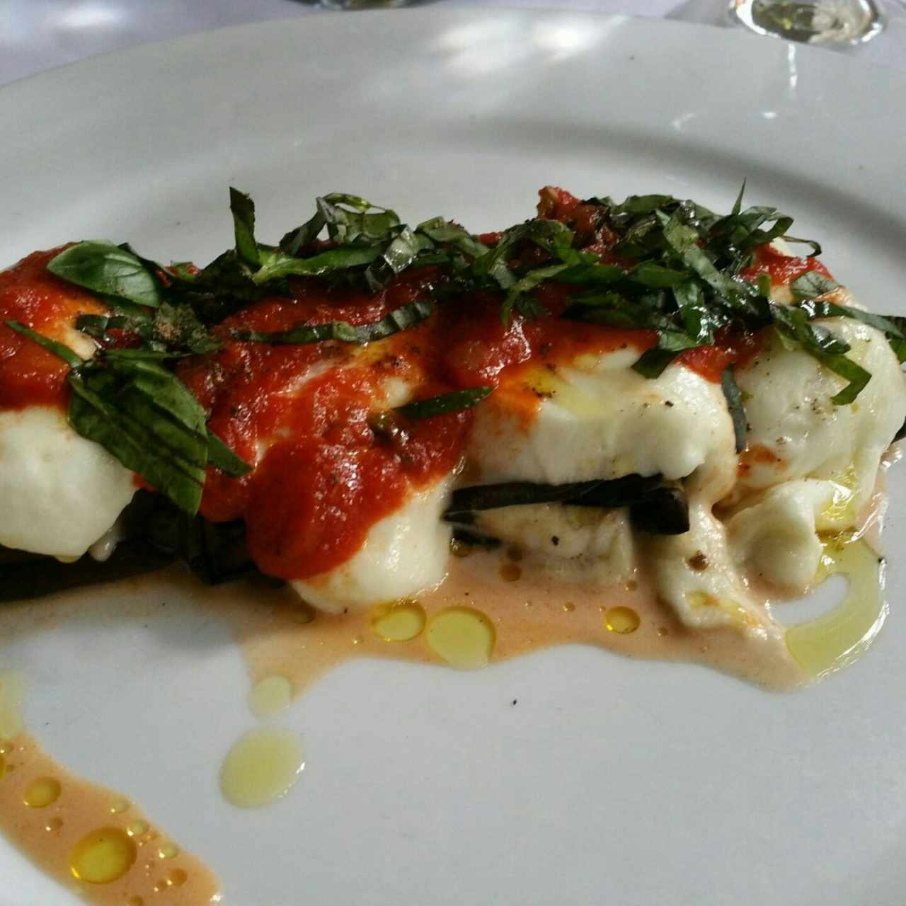fondue de berenjena con mozarella de búfala