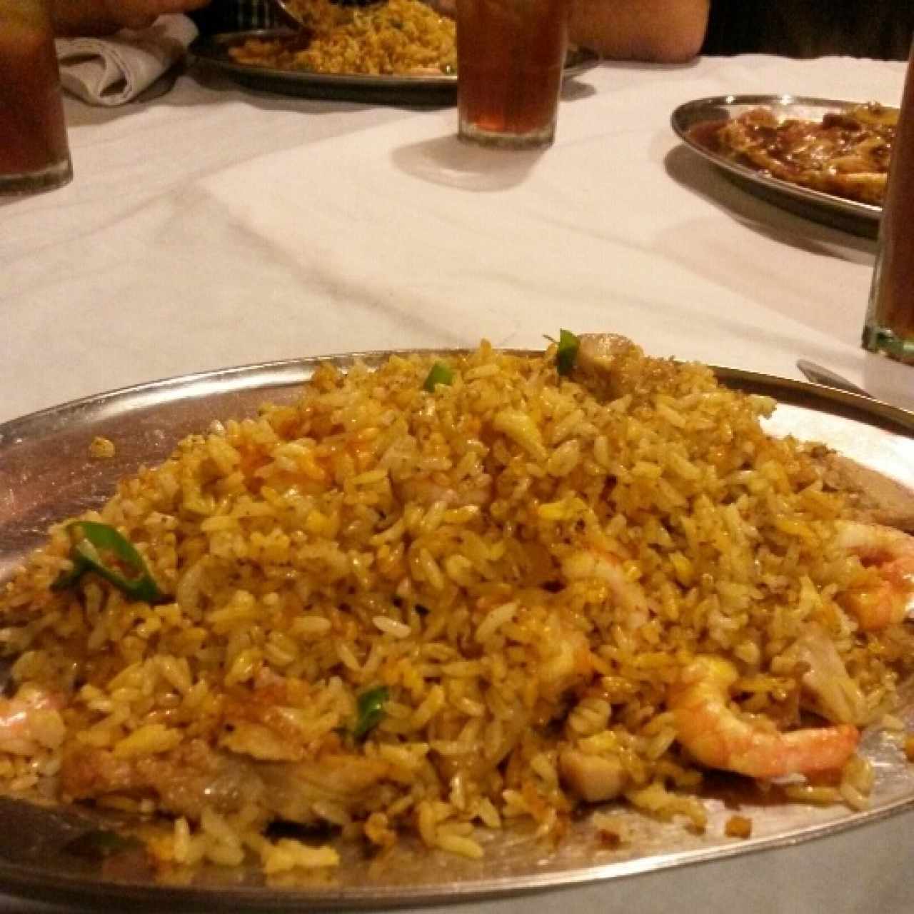 Arroz con pollo y camarones 