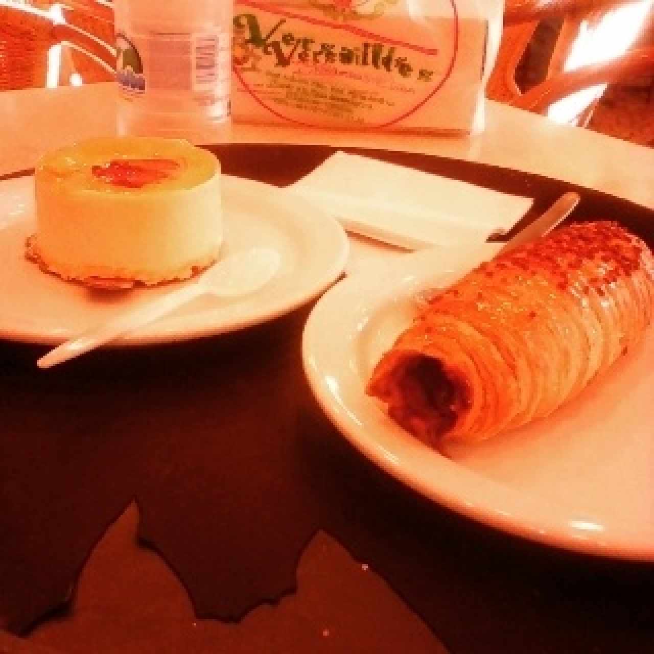 mouse de parchita y canoli de chocolate 