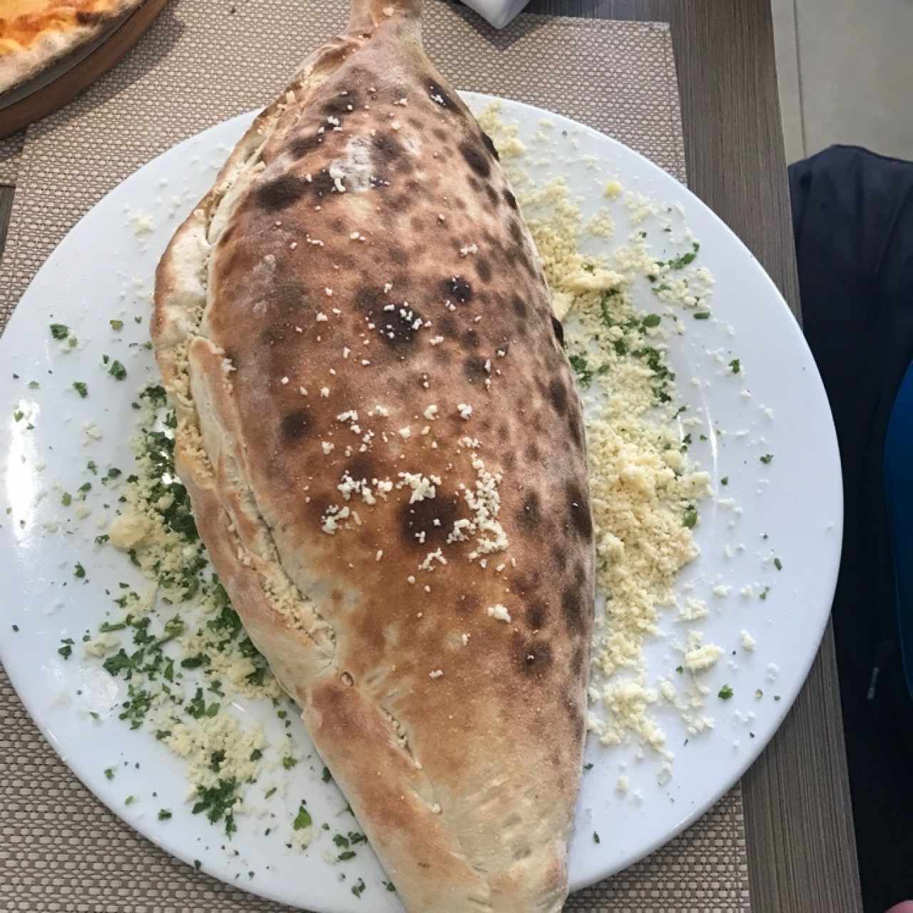 calzone especial de mariscos