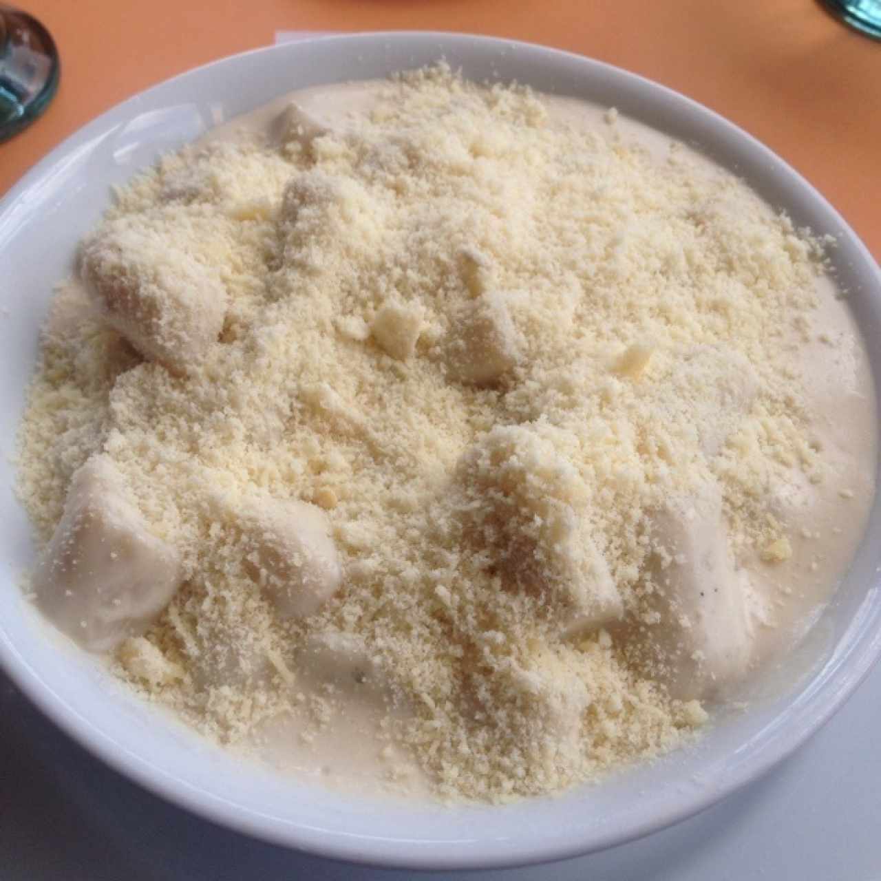 Ñoquis cuatro quesos