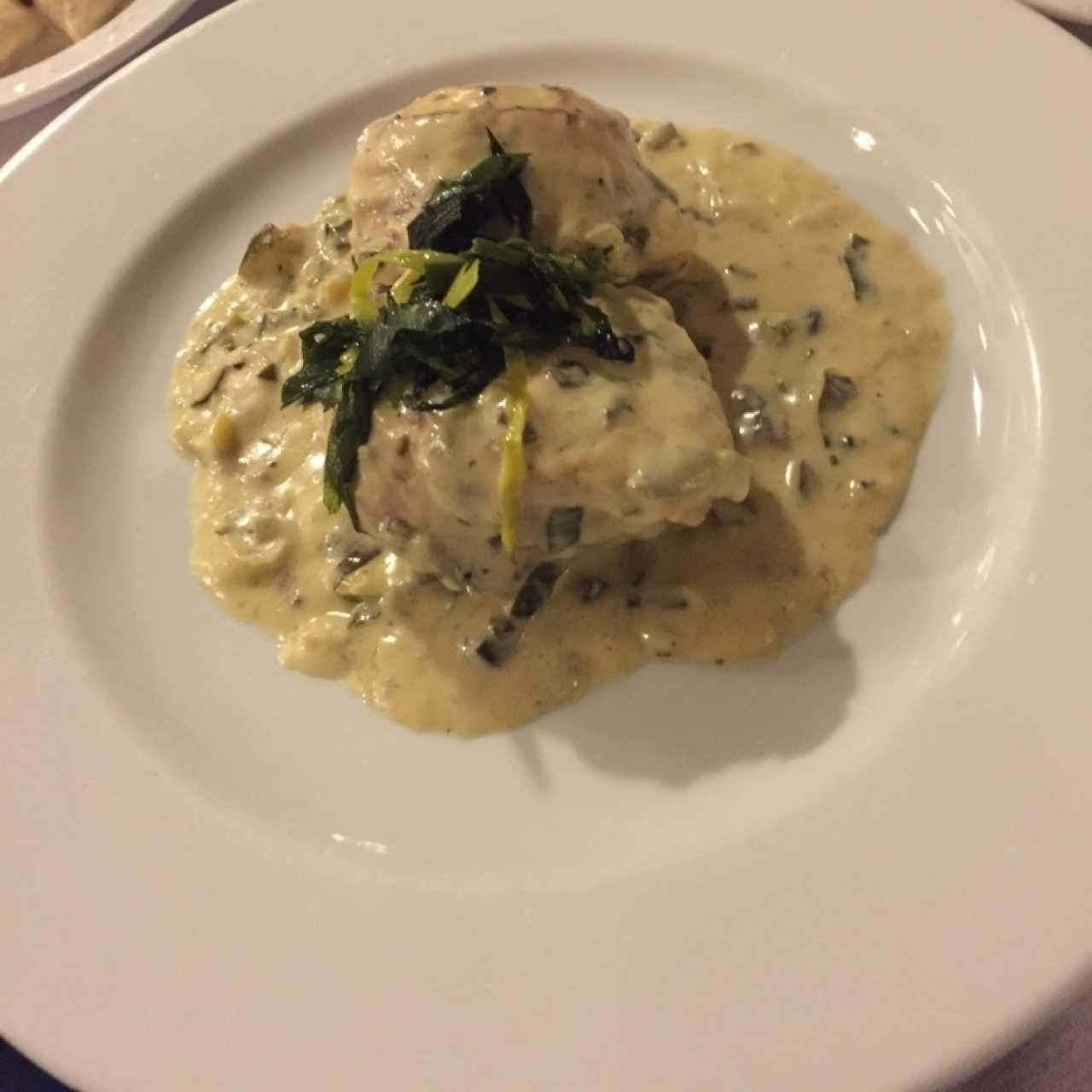 rollitos de pollo en salsa de ajoporro 