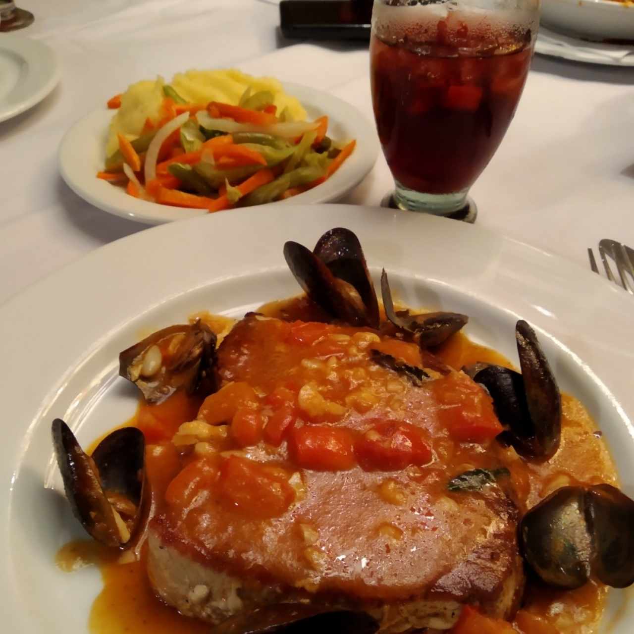 Lomo de Atún con salsa 