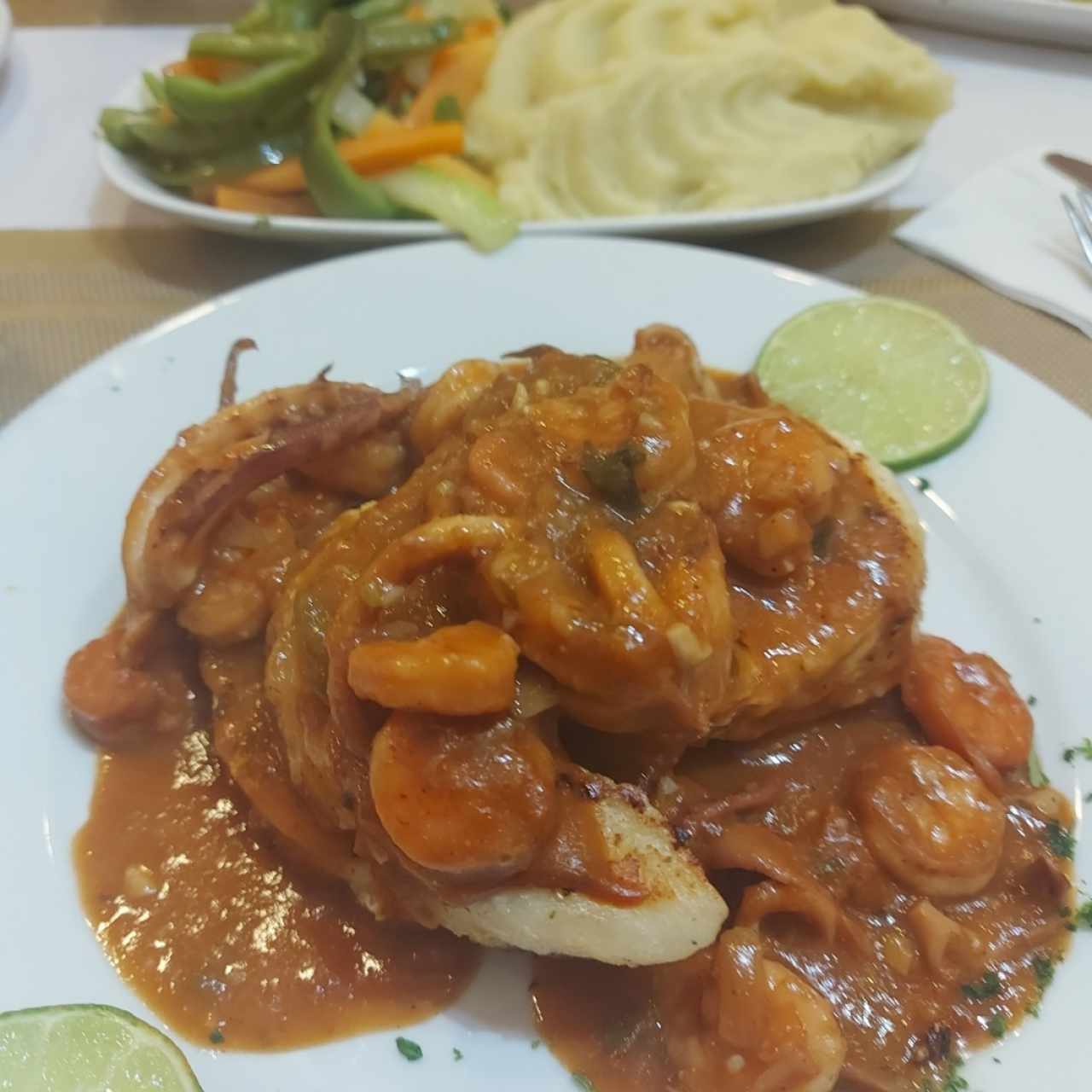 Delicia de Mero a la marinera