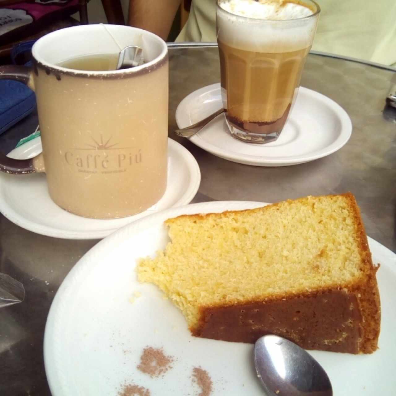 Gianpiu, Té verde y una torta 