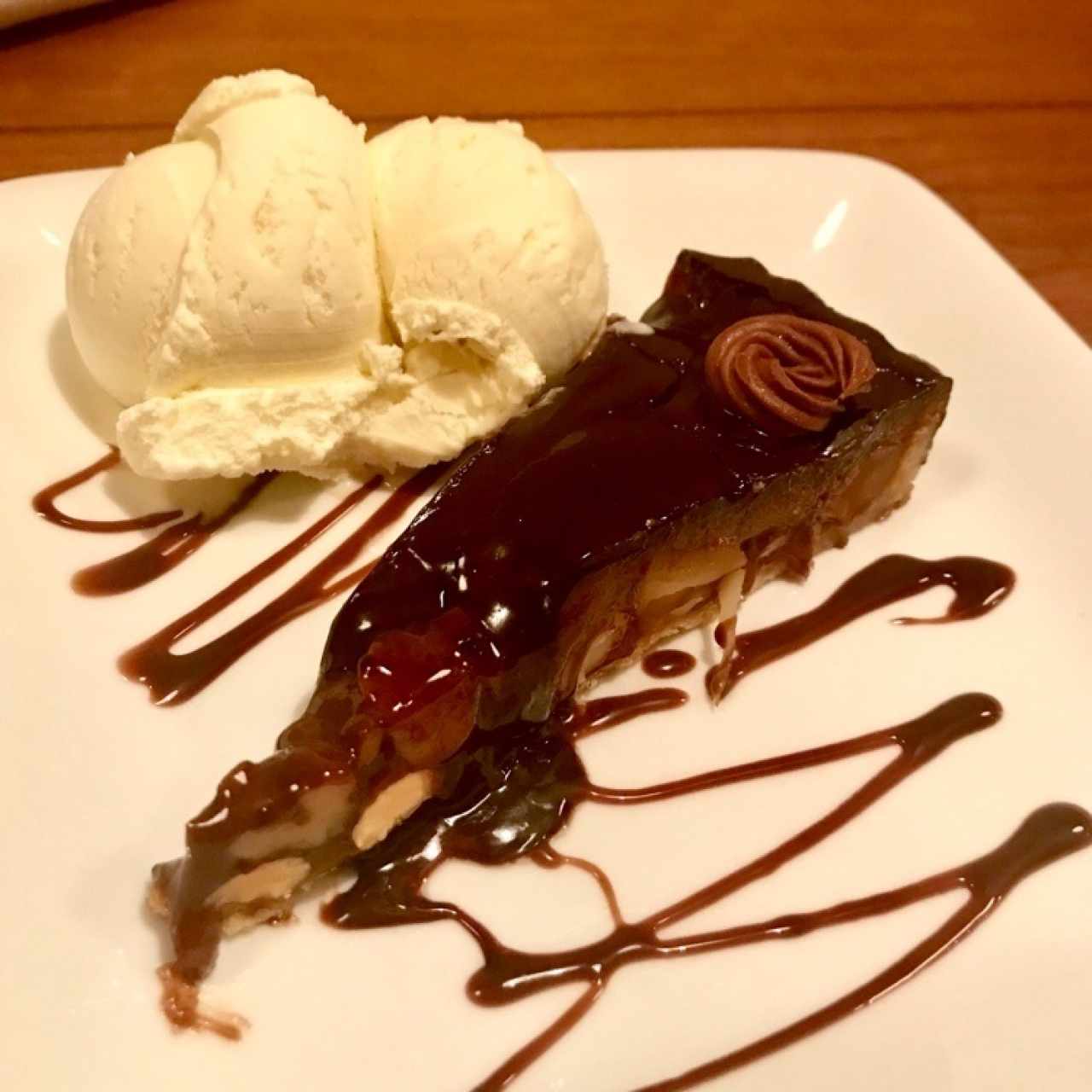 Torta de chocolate y macadamias