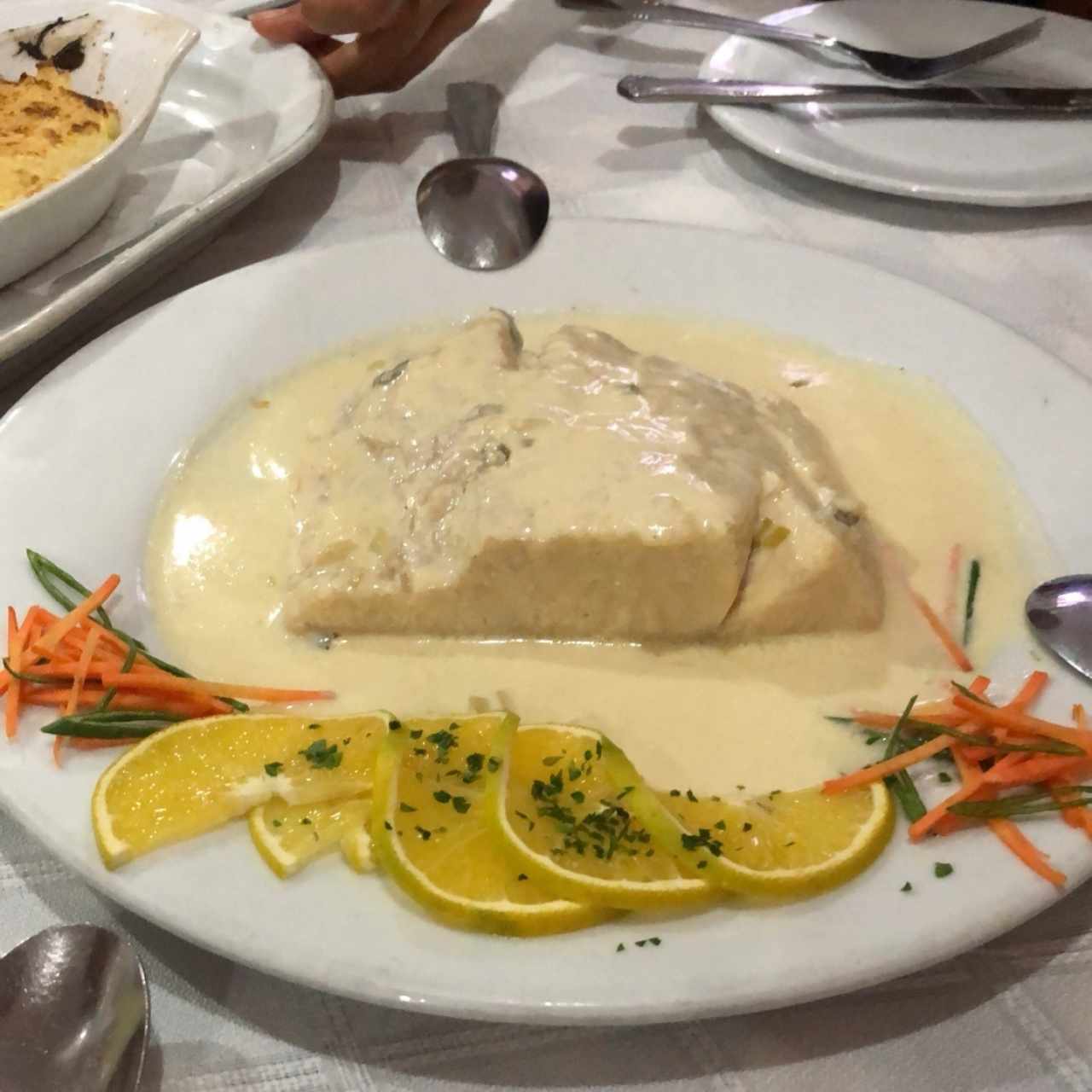 Mero en salsa de champaña