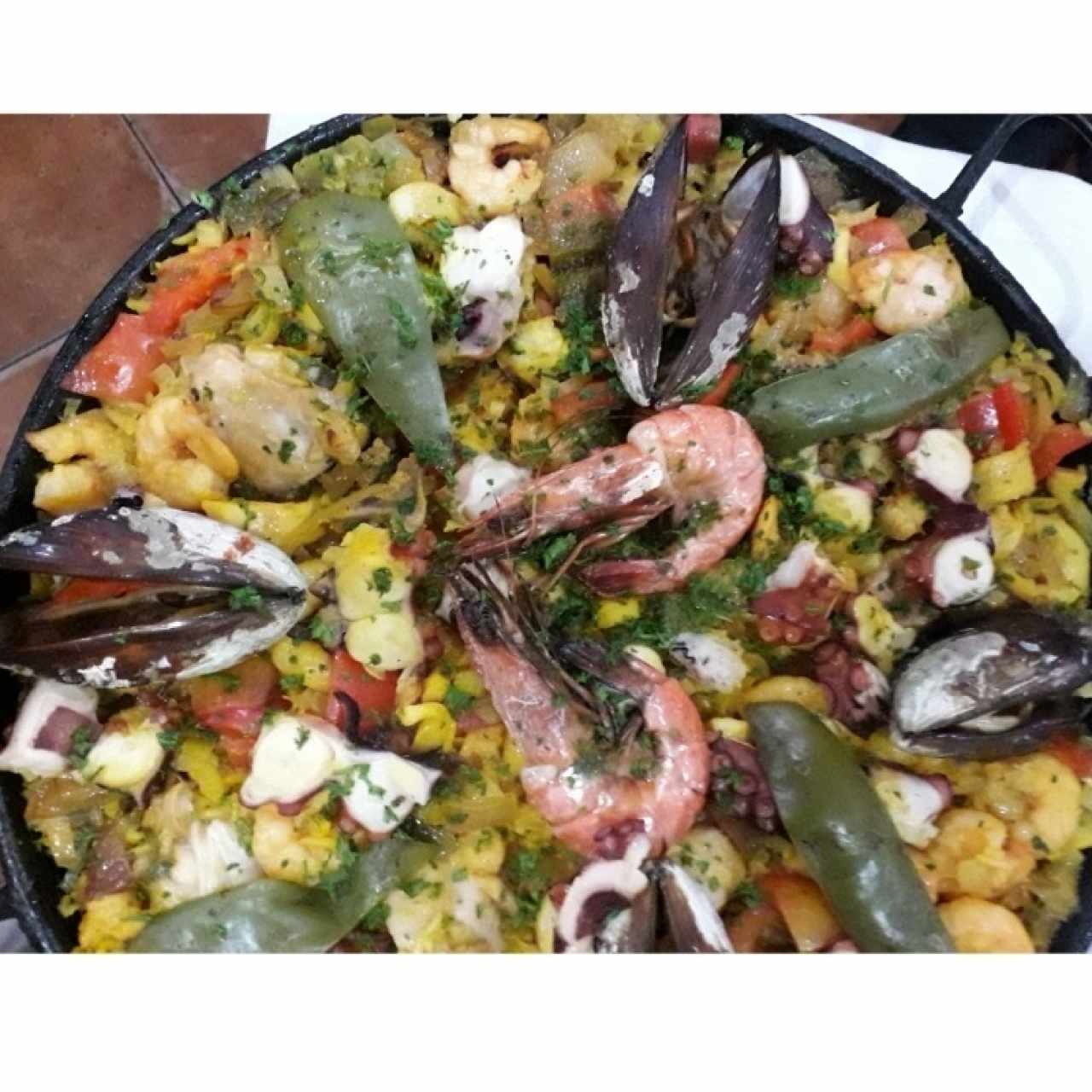 Paella (para 2 personas) fácil puede ser para más 🔝♥️🐙🦑🦐🦐🍤