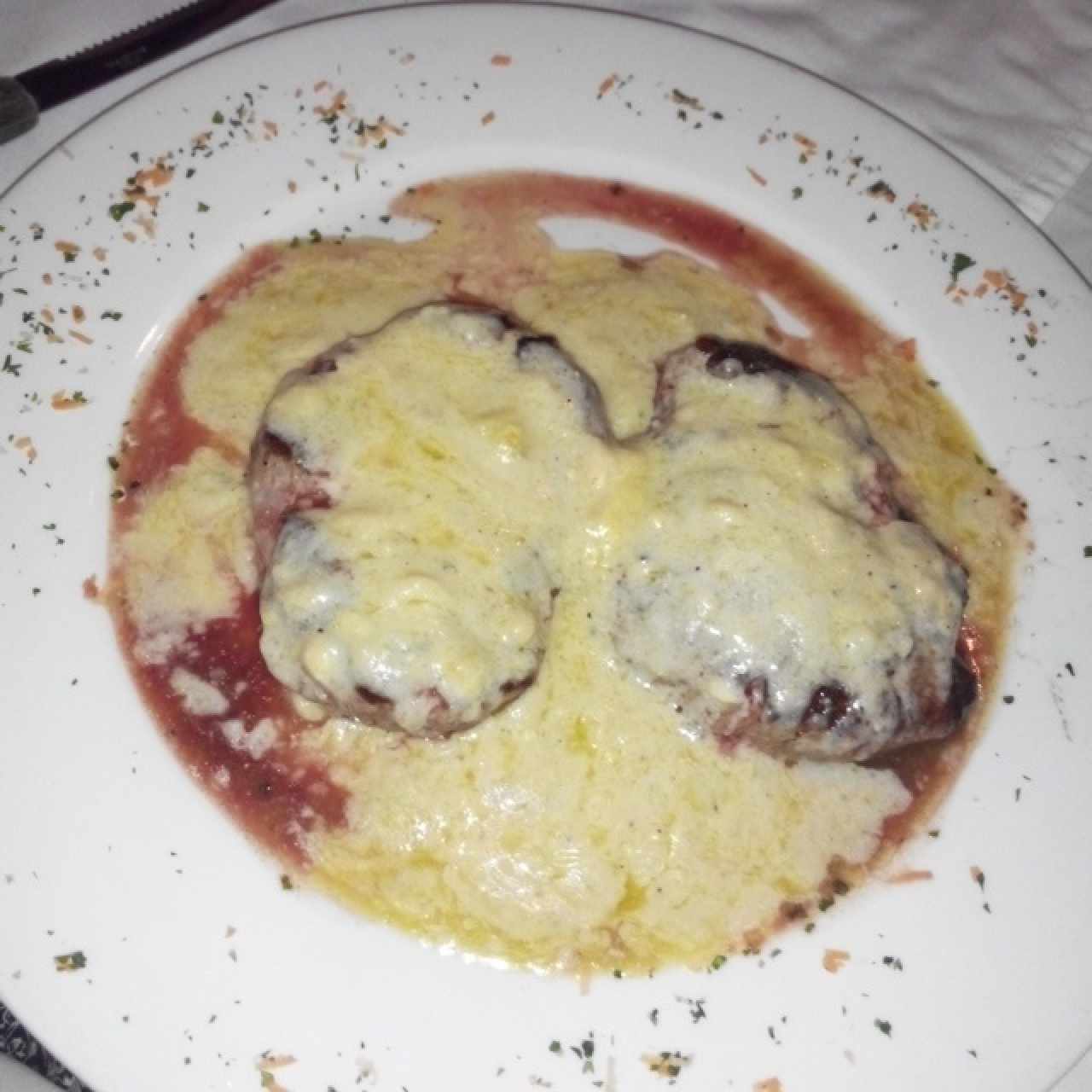 medallones de lomito en salsa roquefort
