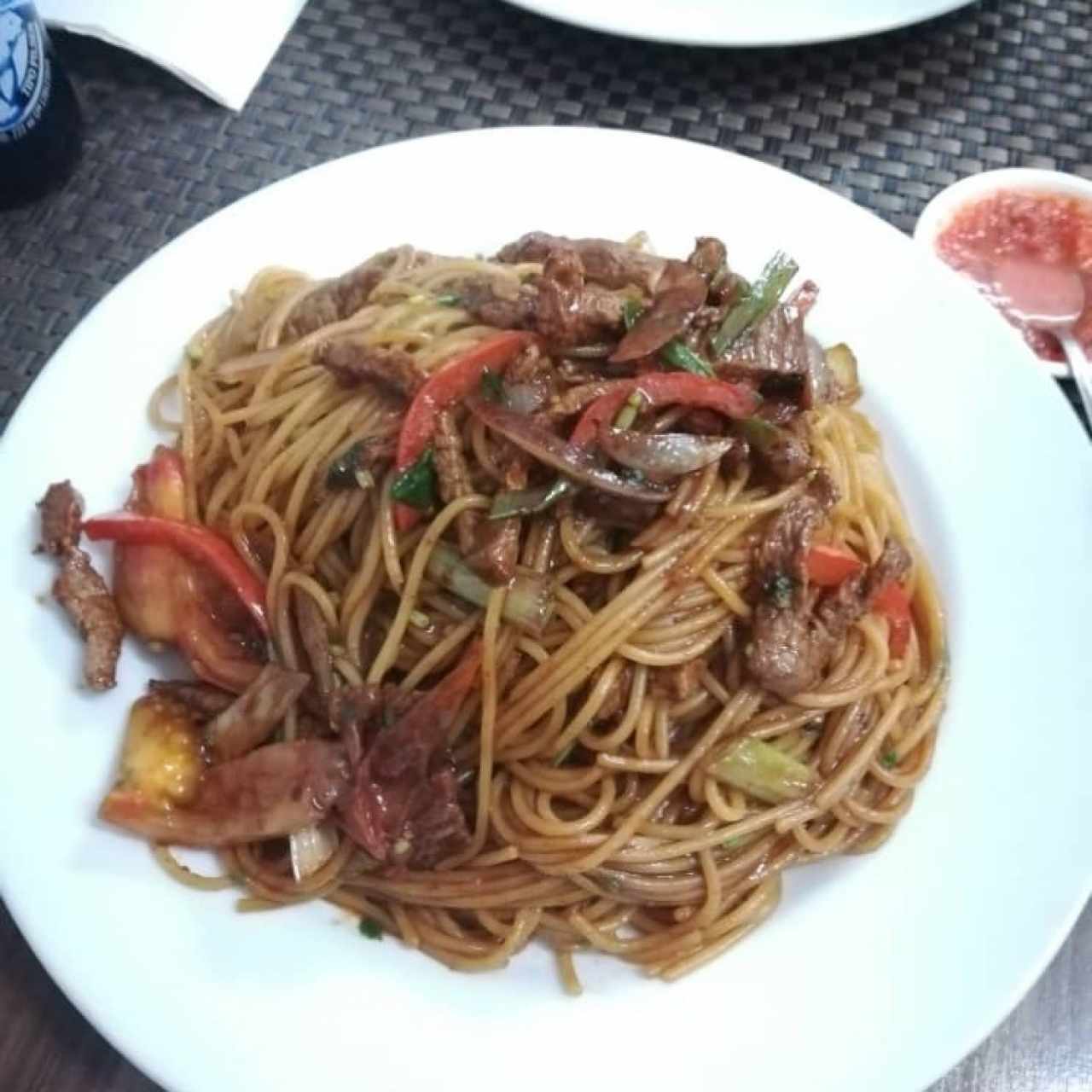 Tallarines con carne