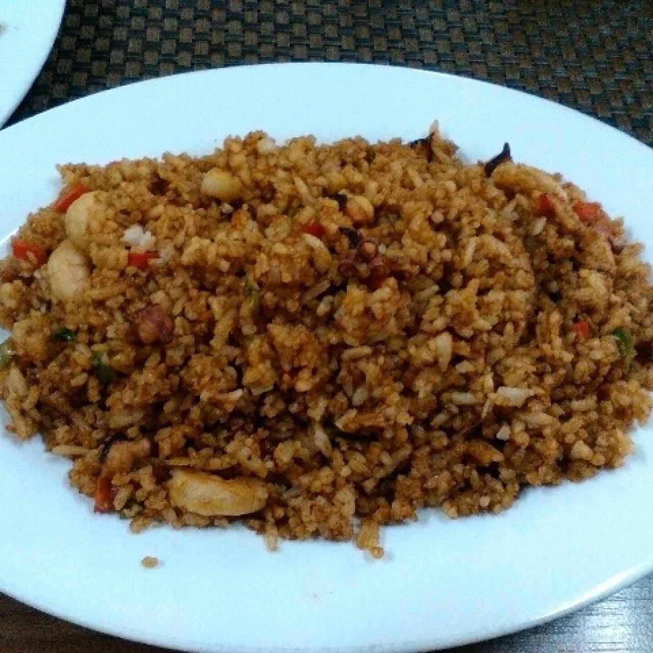 Arroz Chaufa de Mariscos