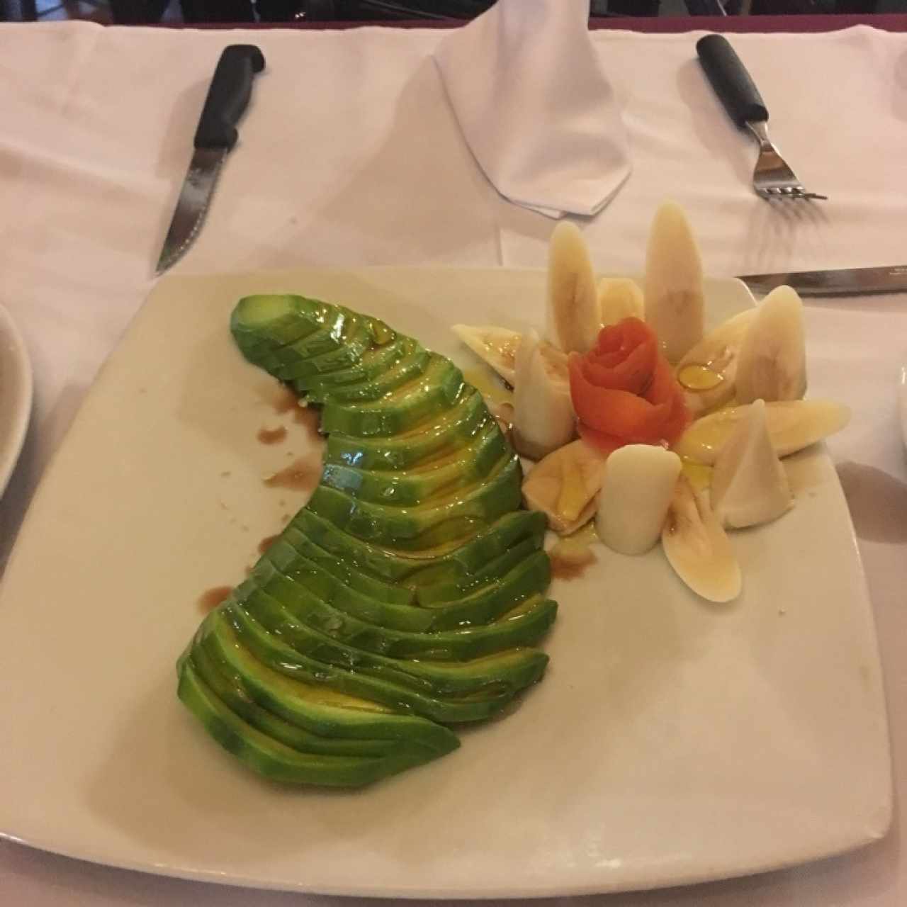 ensalada de aguacate y palmito 