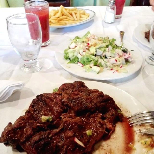 Churrasco mariposa + ensalada de la casa