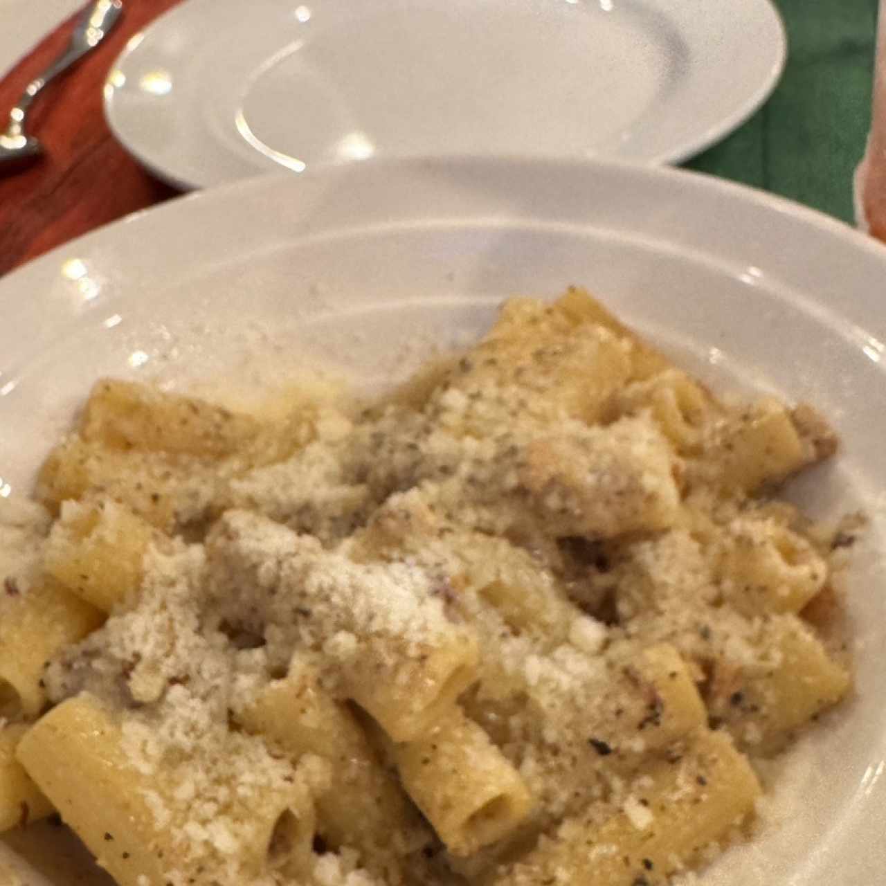 Pasta corta al pistacho