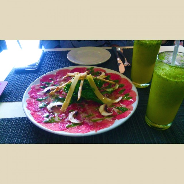 Carpacho de lomito!!! Y mandarina con hierbabuena 