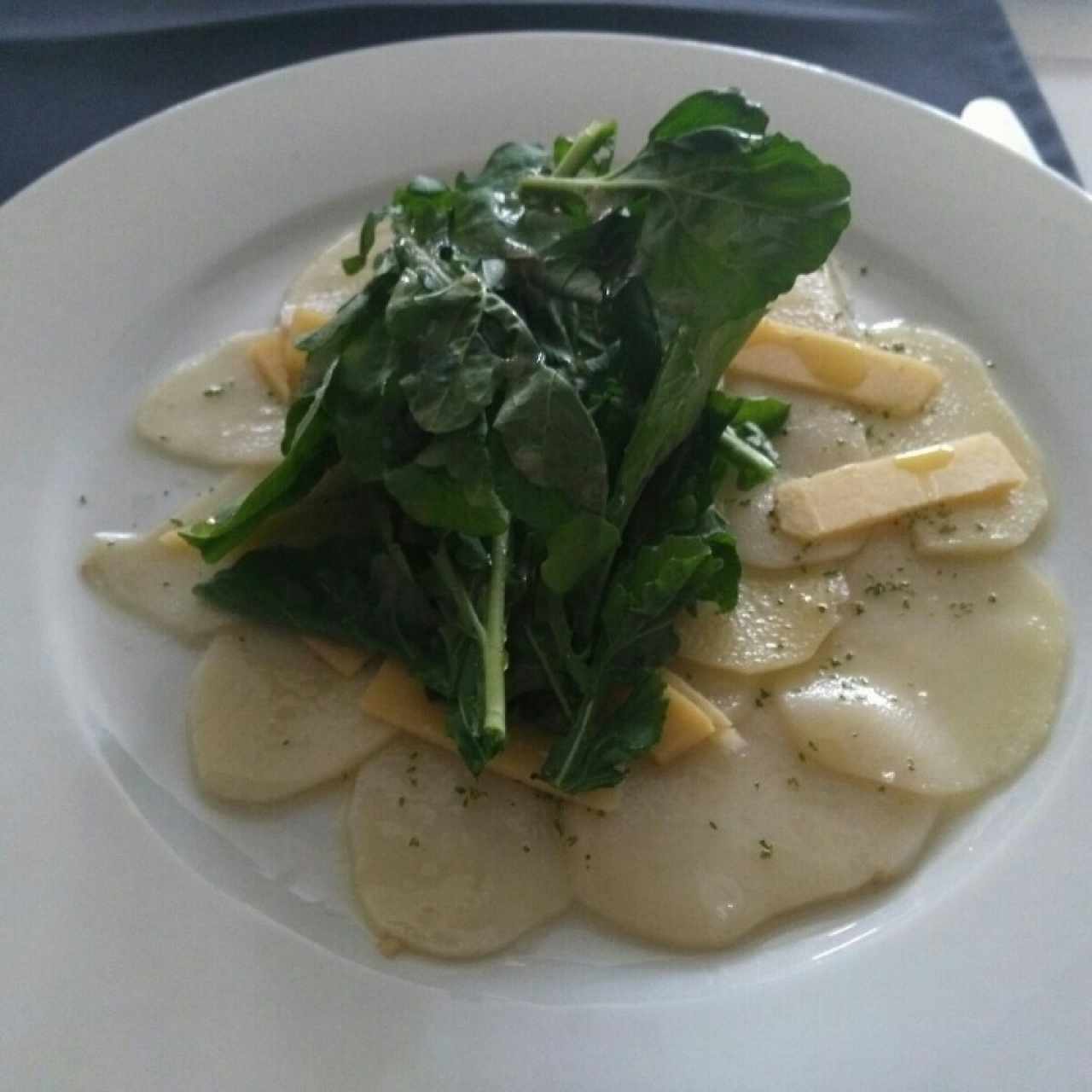 Carpaccio de papas trufadas