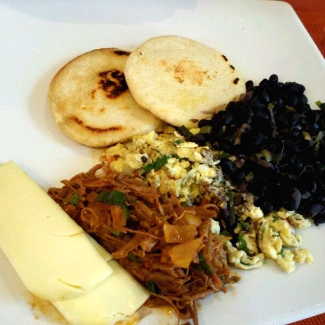 Desayuno criollo