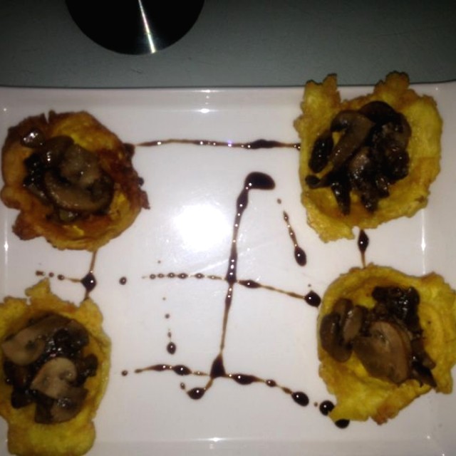 Cesta de plátanos con Champiñones