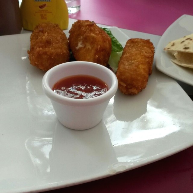 Deditos de queso de cabra