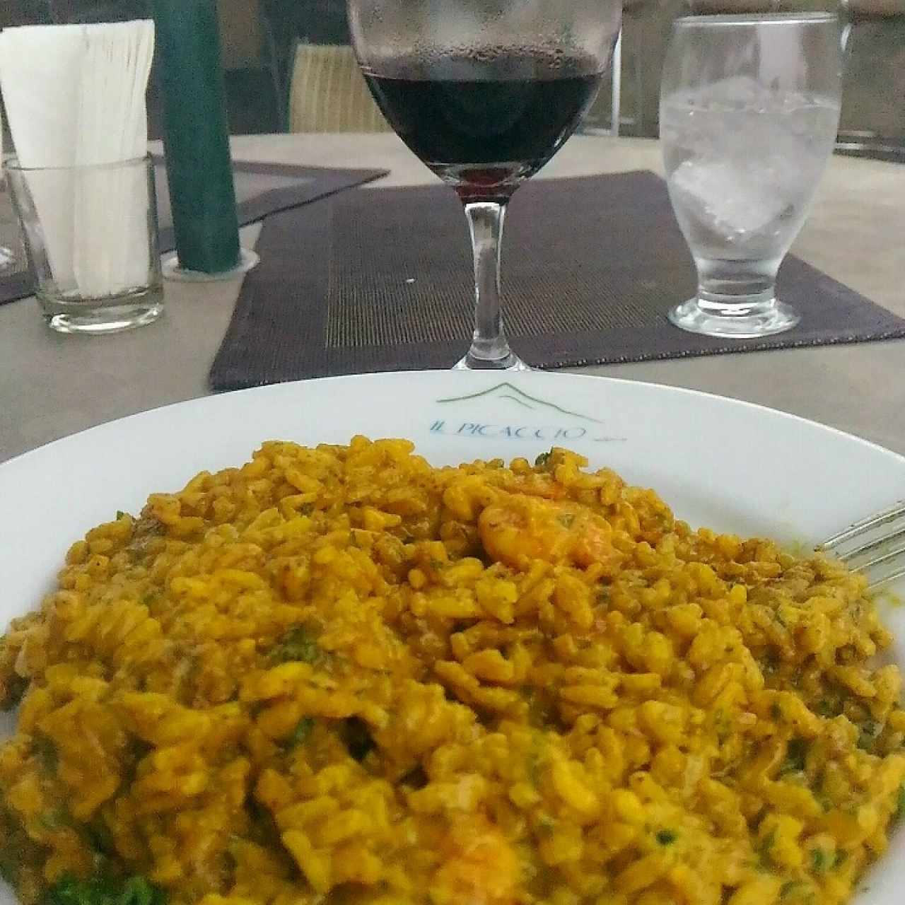 Risotto de curry y camarones