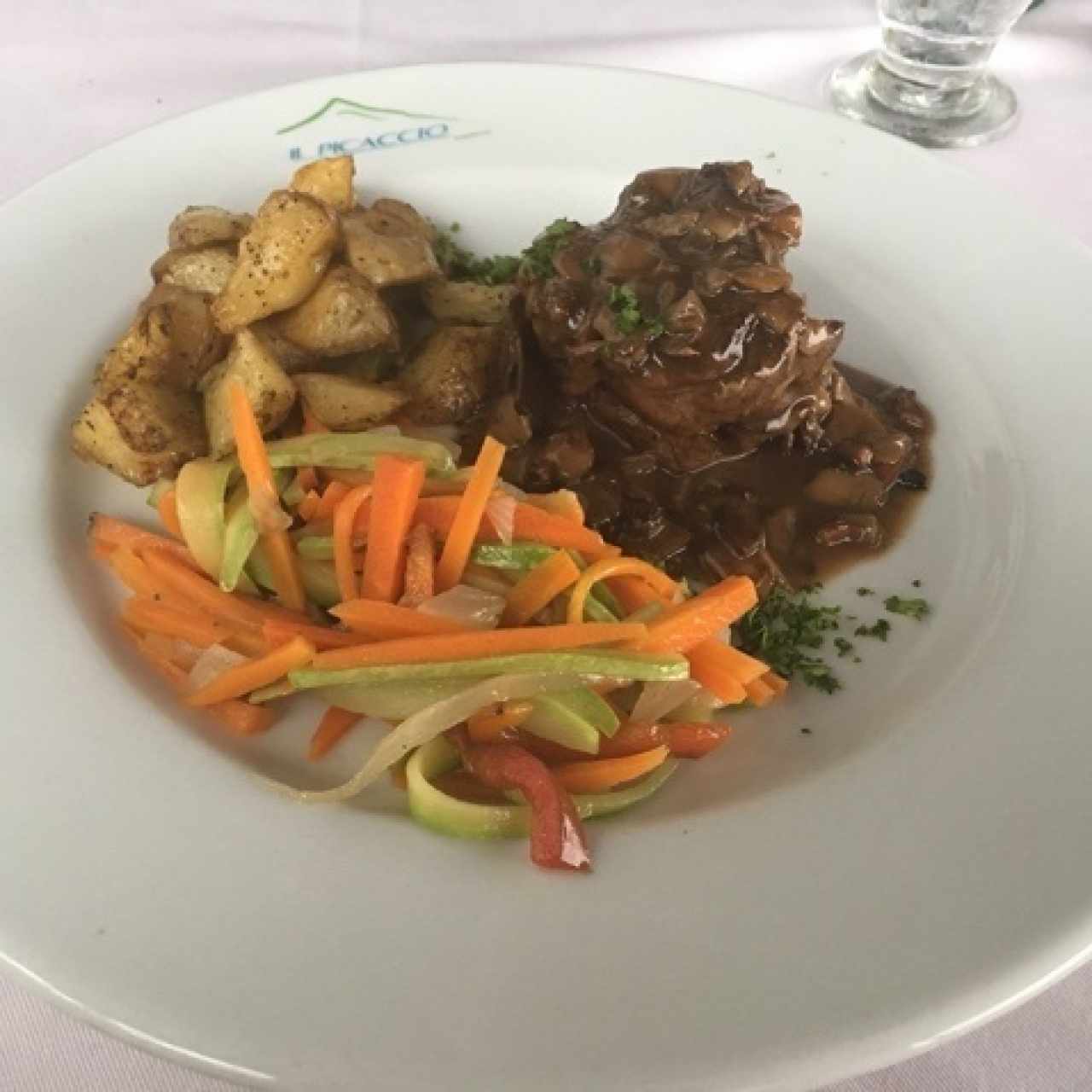 lomito con champiñones y jamon serrano