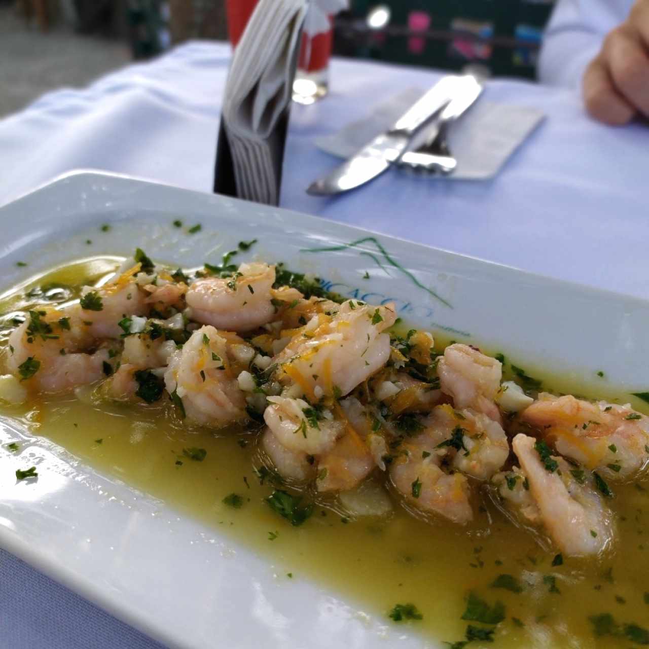 Camarones al ajillo