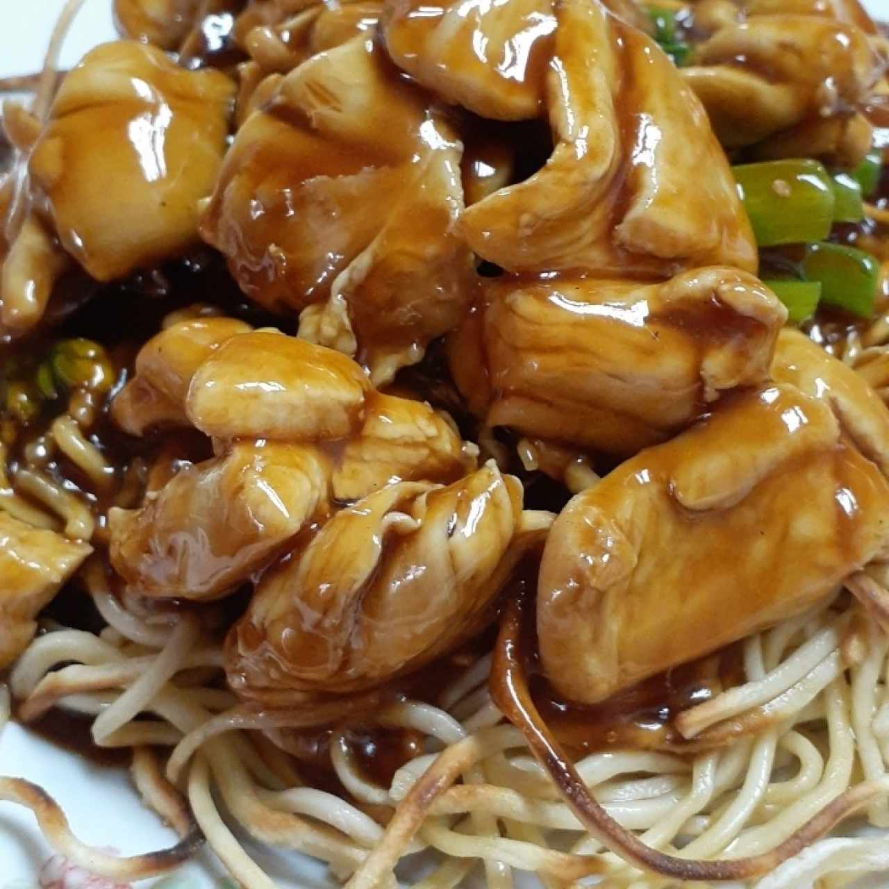 tallarines de pollo