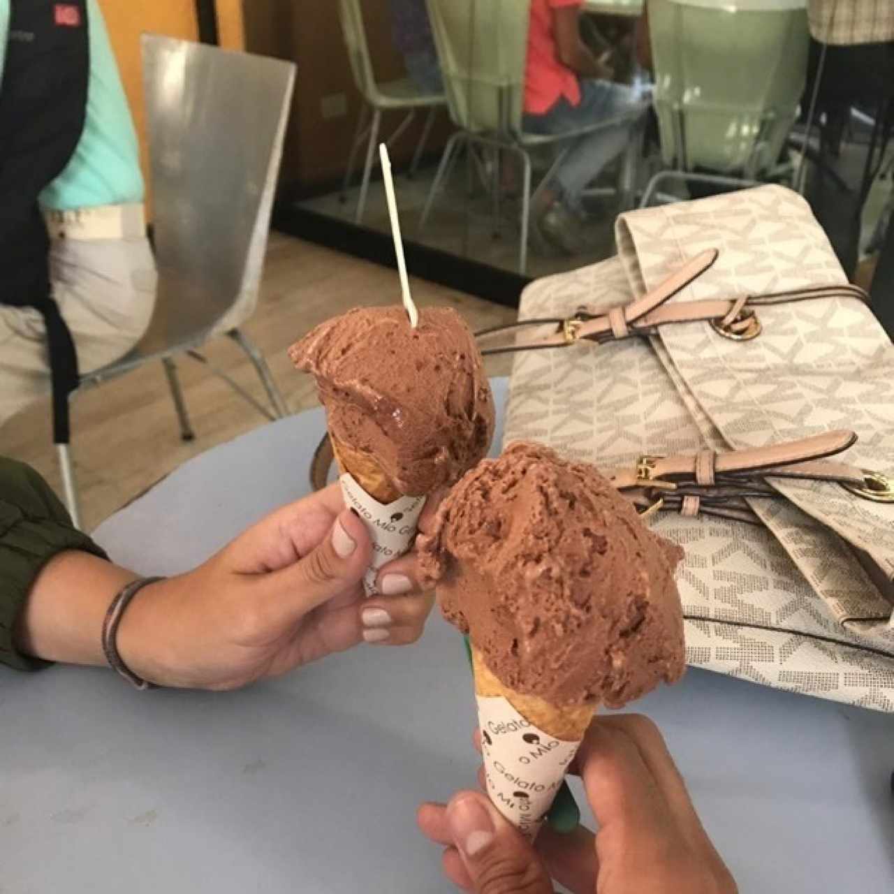 barquilla de brownie y bacio 