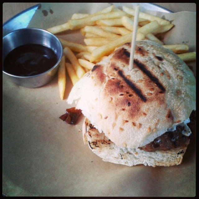 Hamburguesa Armala tu mismo! Umm