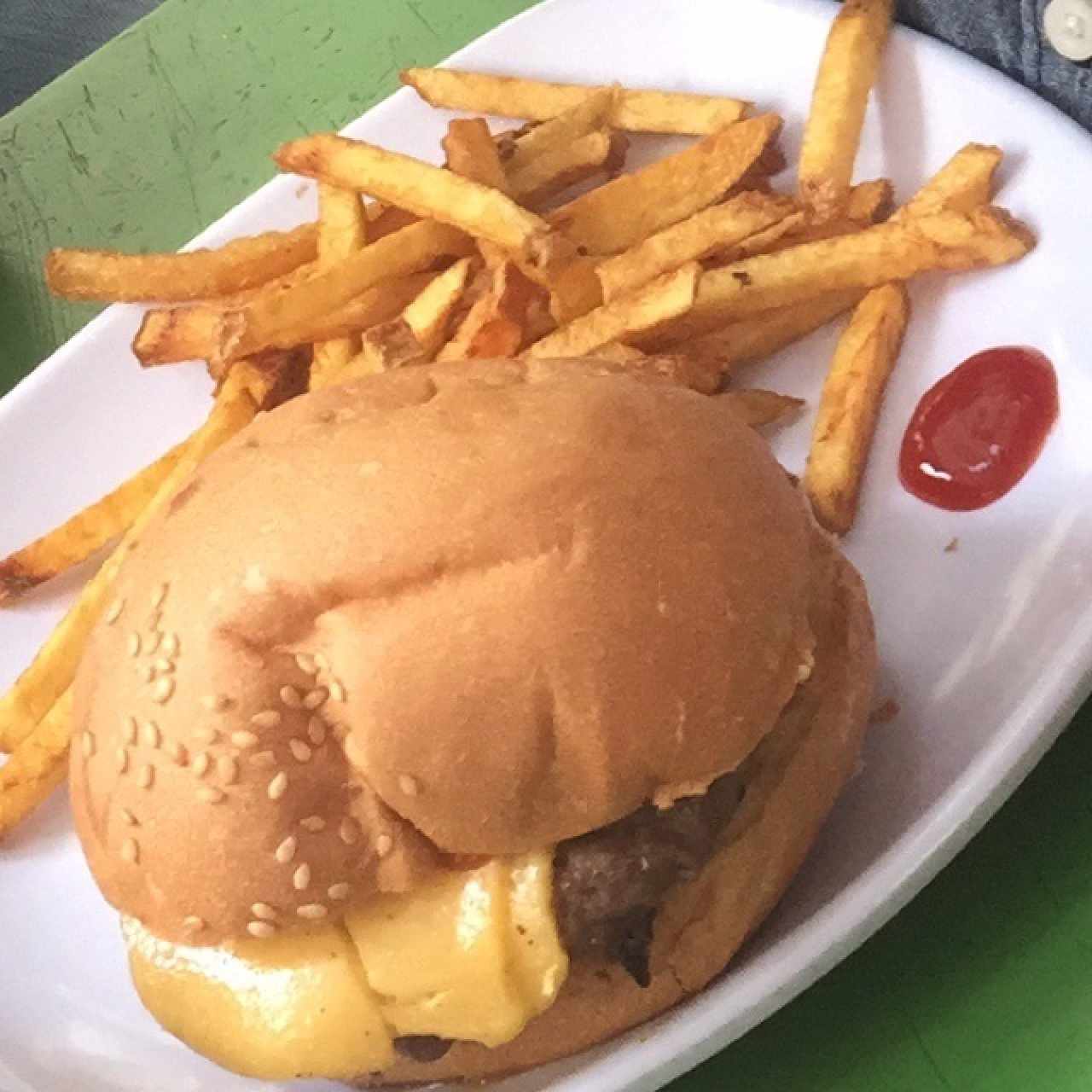 Hamburguesa combo infantil