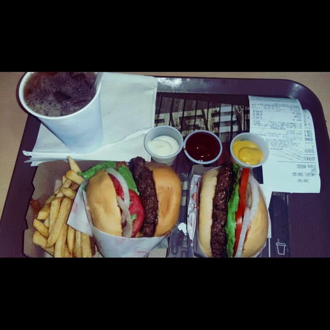 Hamburguesa Shack en combo y una sencilla.