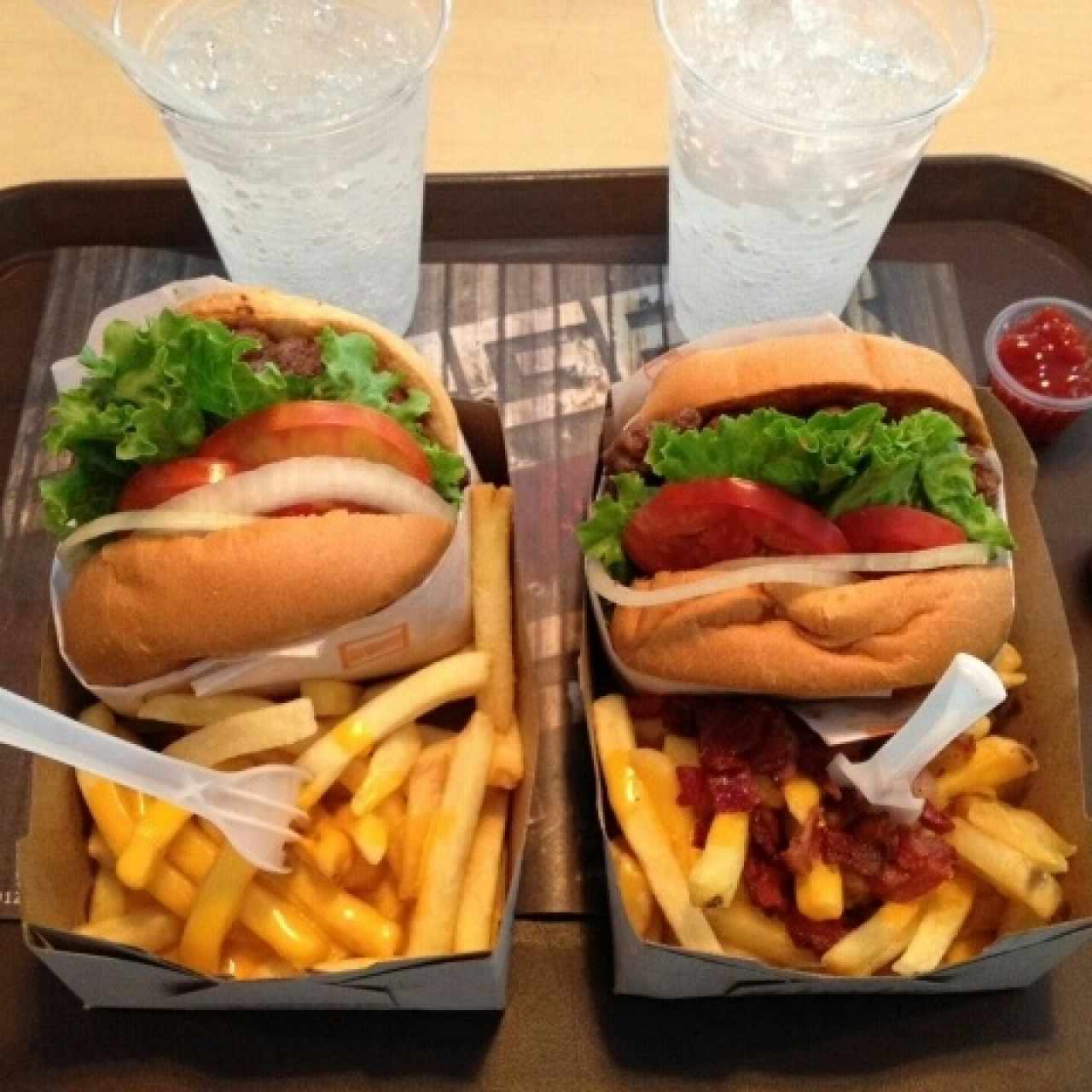 Doble y Shack