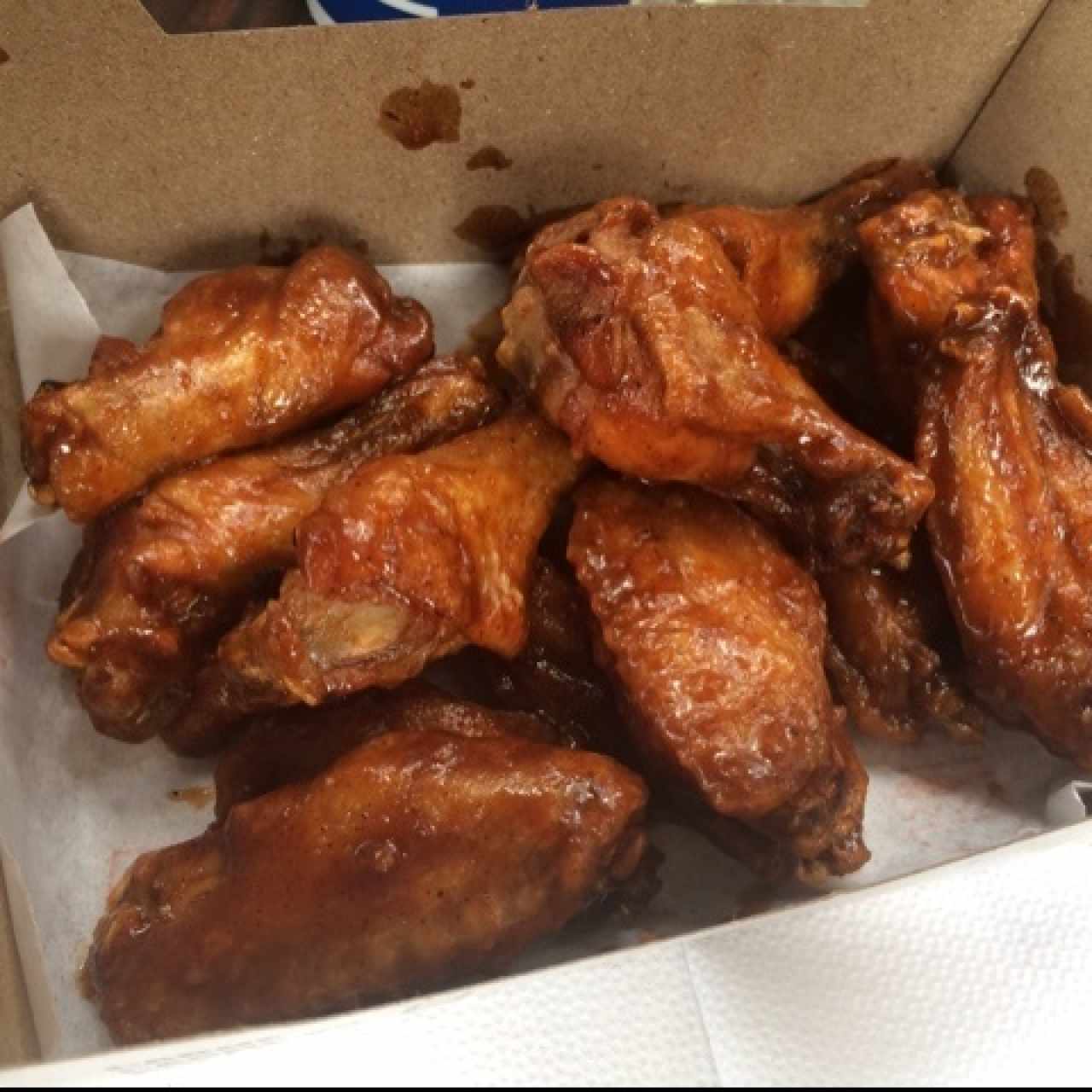 Alitas de pollo en salsa BBQ 100% recomendado 