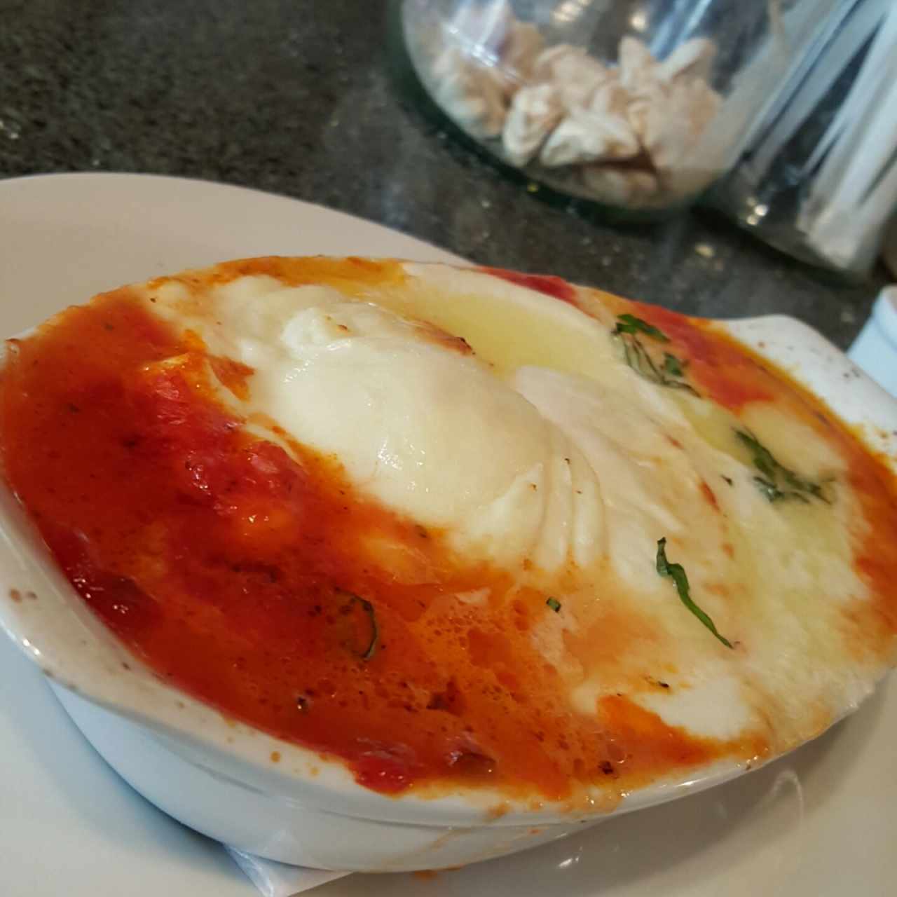 burrata en salsa de aji dulce