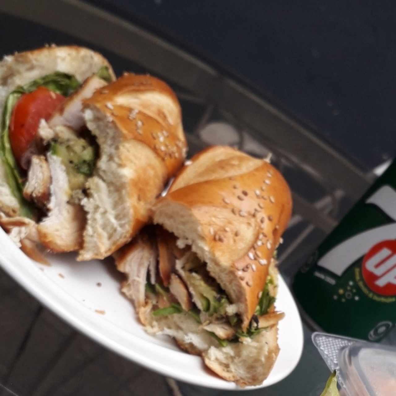 sándwich de pollo ahumado