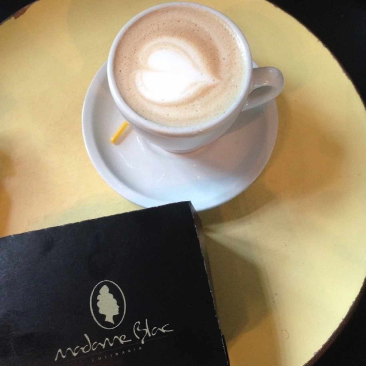 café con leche y dulcito
