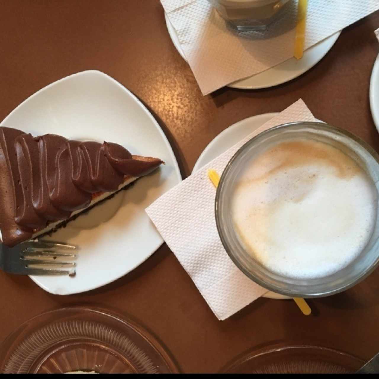 cheese cake de chocolate y cafe marron