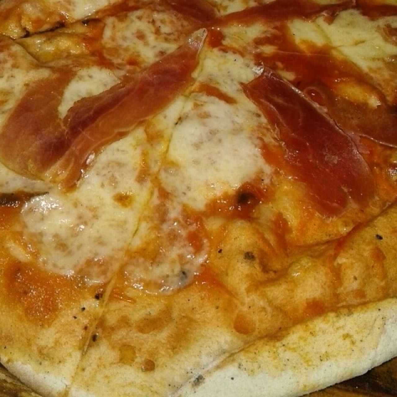 pizza de jamon serrano 