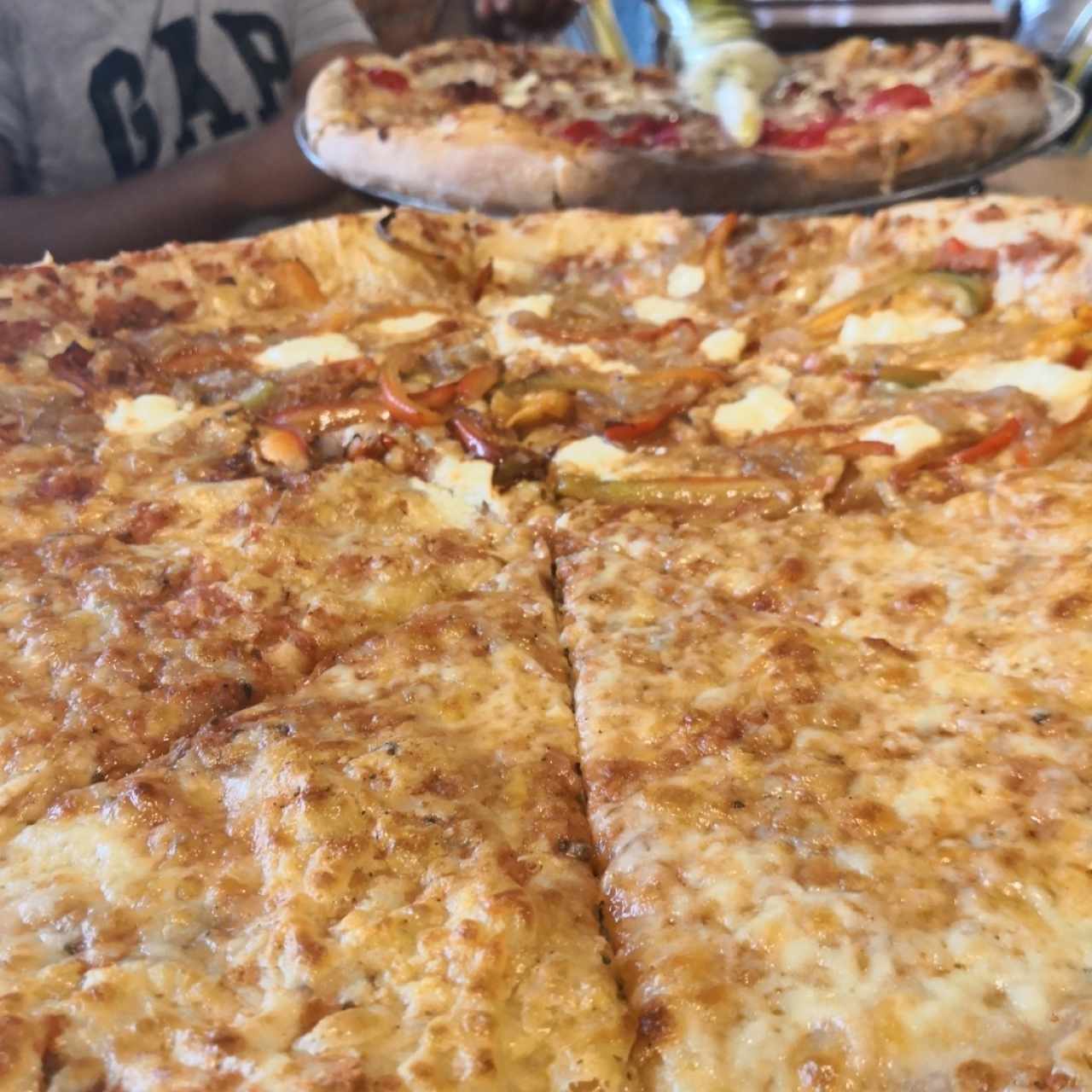 Pizzas - Mediterránea y Margarita