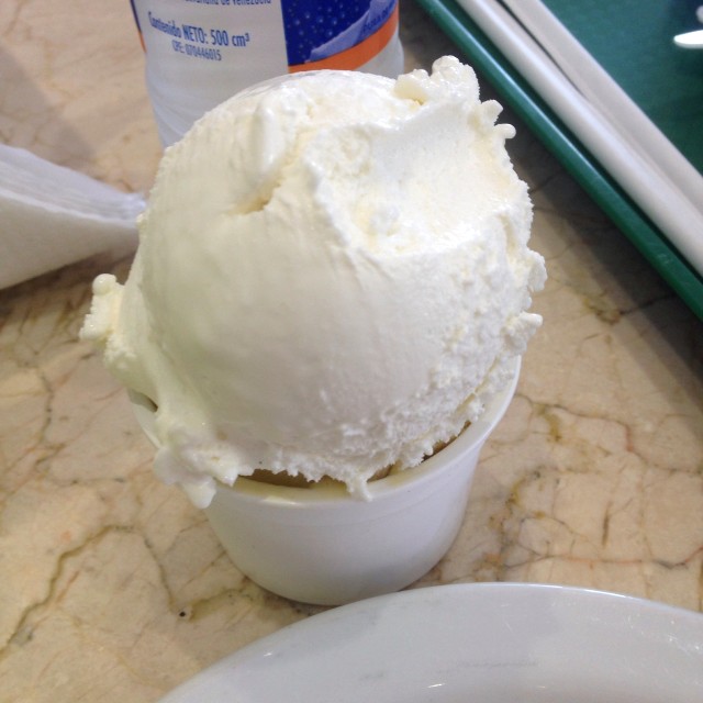 Tinita de yogurt