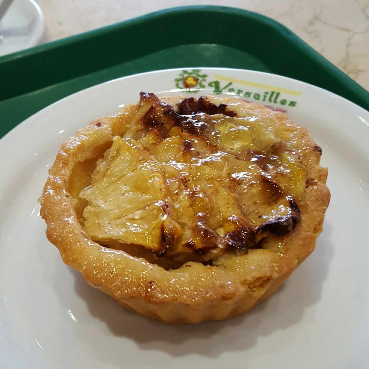 Tartaleta de piña y almendras