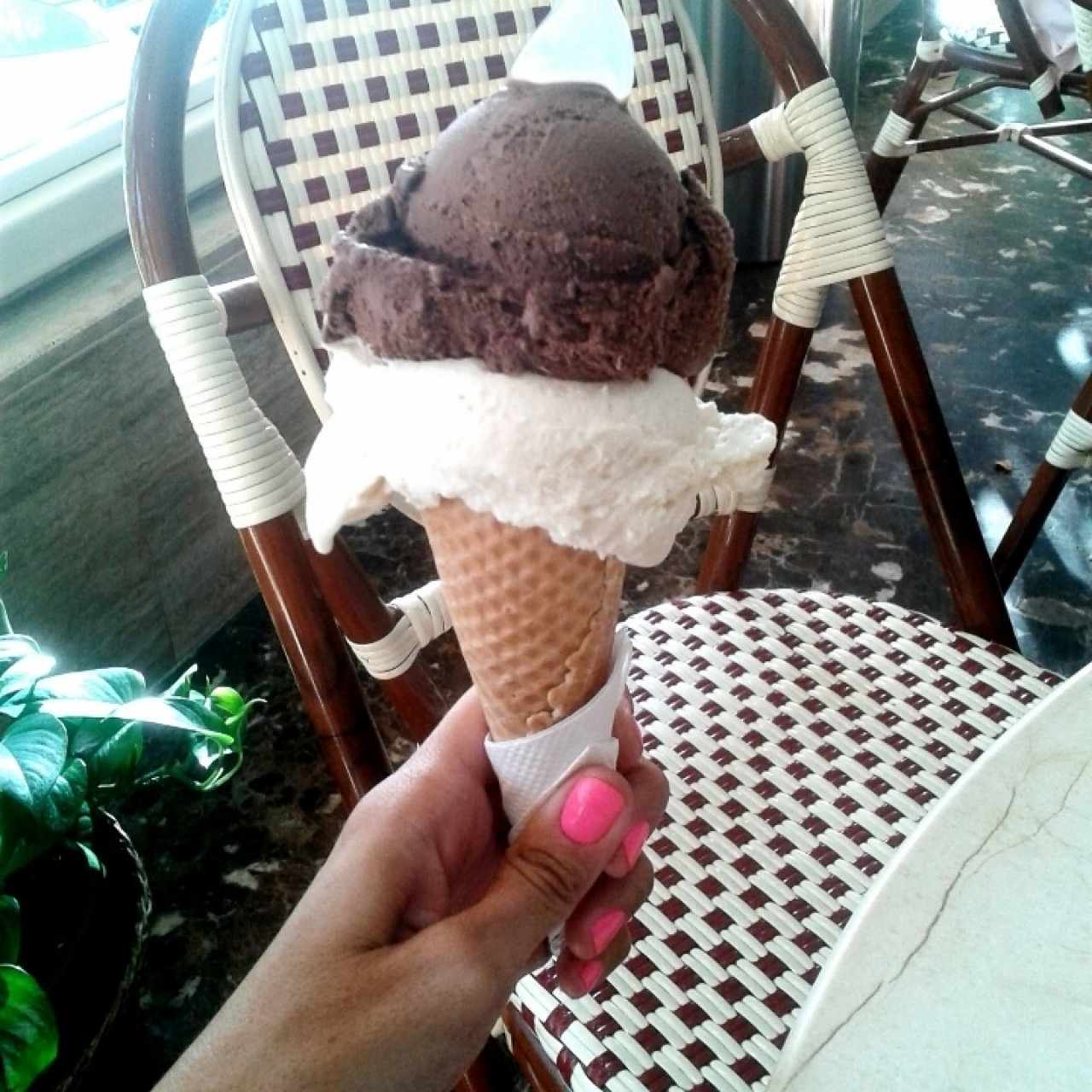 chocolate blanco & tradicional.