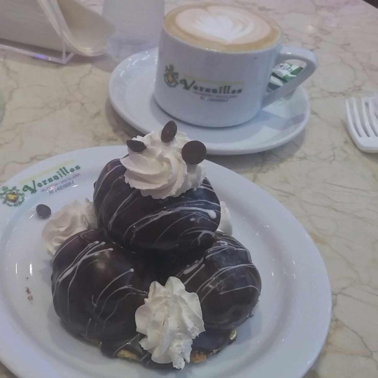 Profiteroles