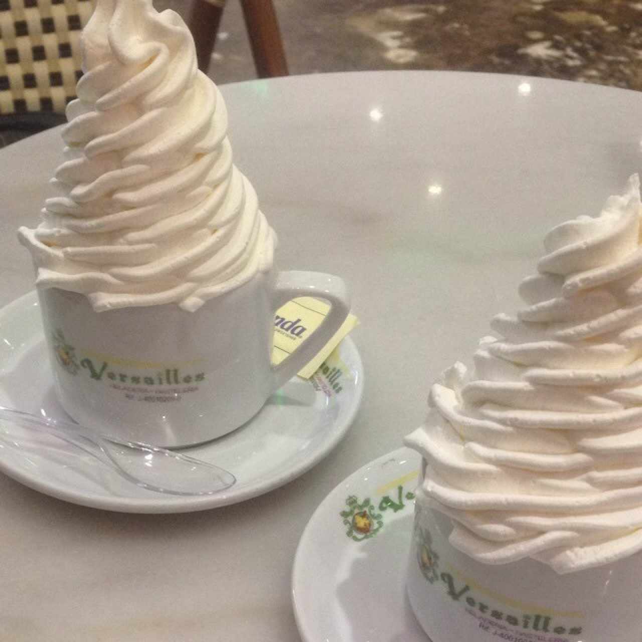 cafe con crema 