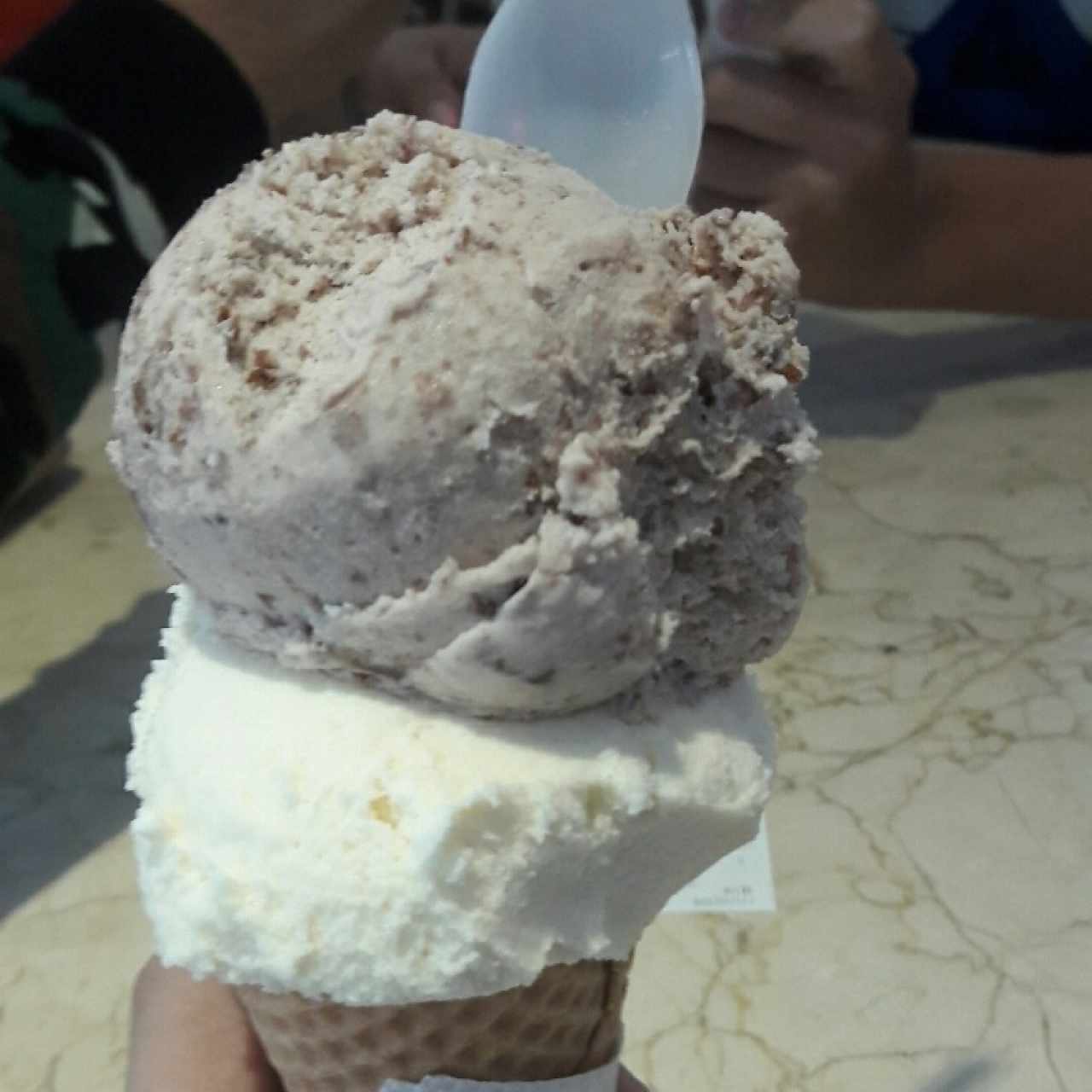Helado de oreo y chocolate blanco  